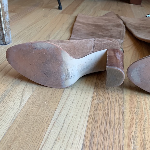 Michael Kors Gently Worn Knee-High Heeled boots. - Picture 6 of 7